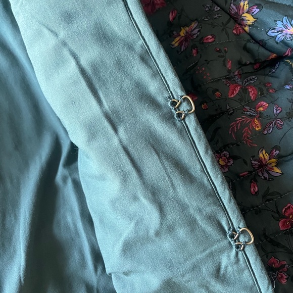 The Amari Quilted Jacket - Bottle Green Fleur Chintz - Picture 6 of 7